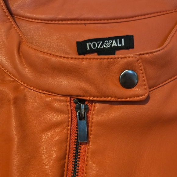 Columbia Women's Bold Orange Jacket - Picture 2 of 7